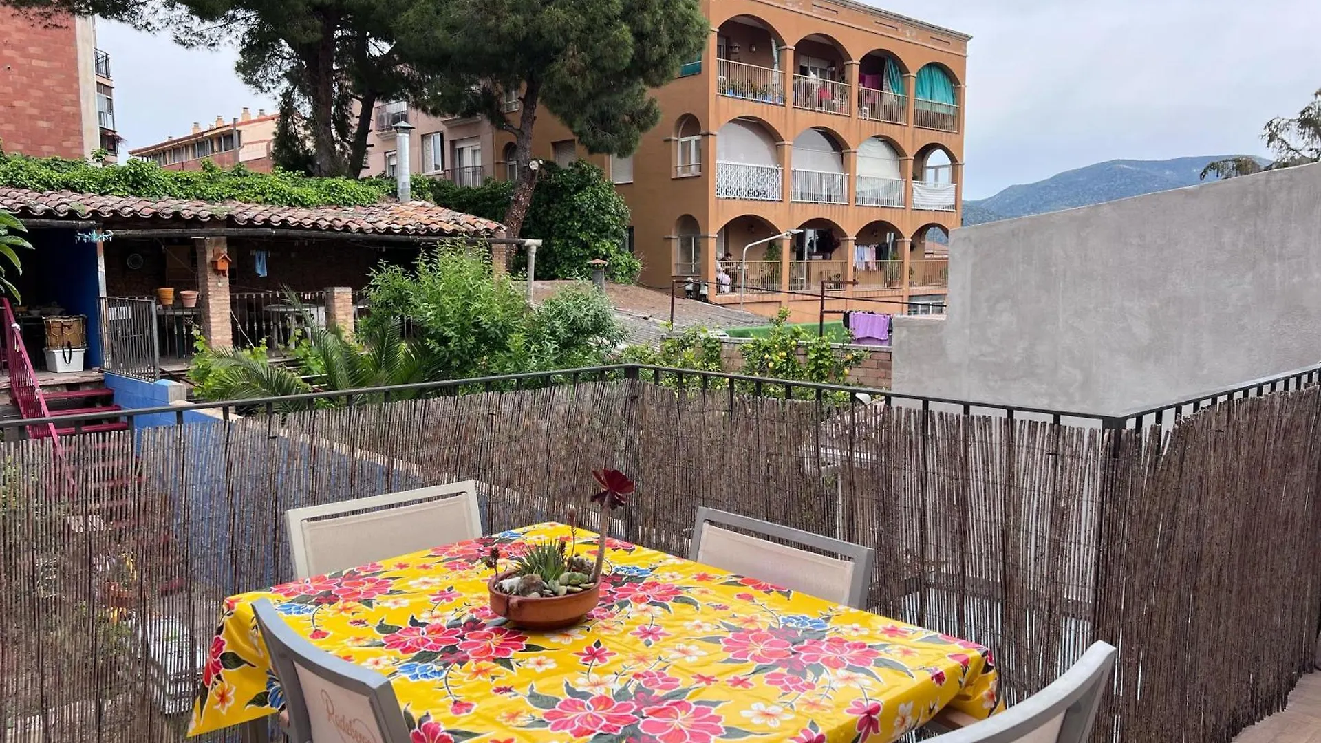 Apartment Alojamiento Con Encanto En Planta Superior Ideal Para Trabajo Y Escapadas Familiares En Montserrat