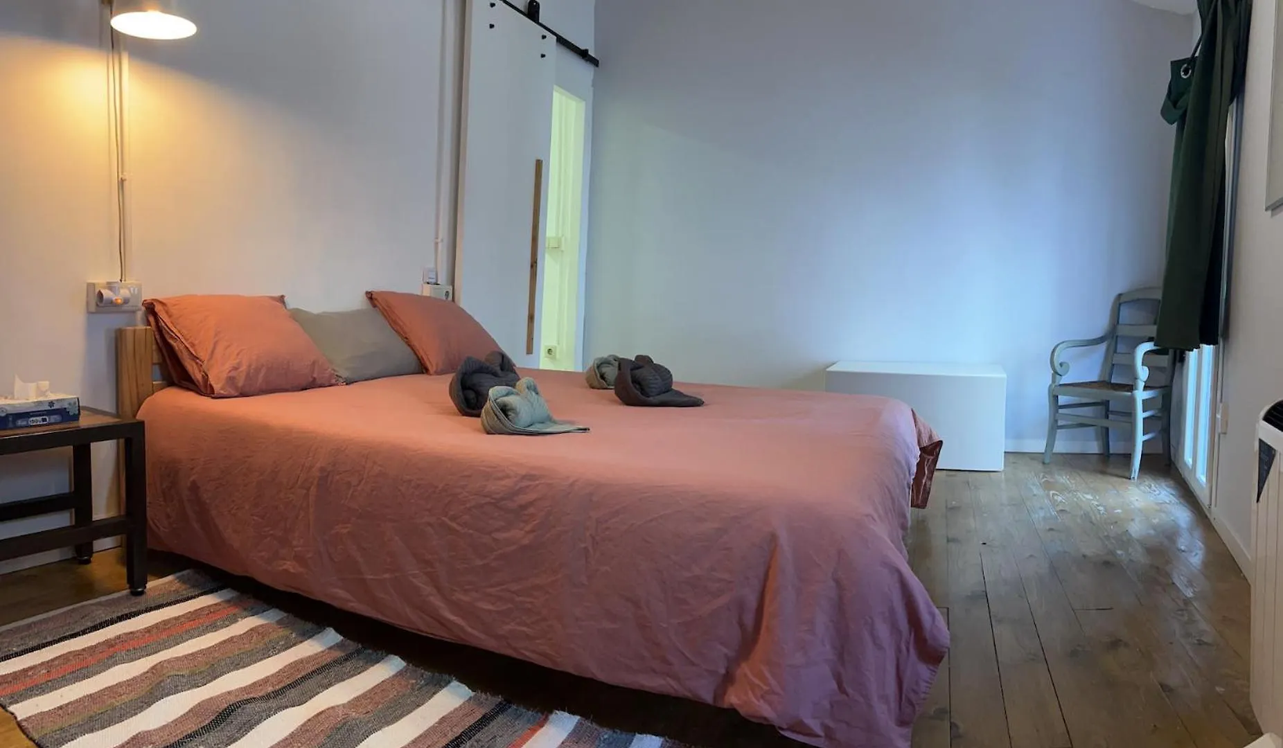 Alojamiento Con Encanto En Planta Superior Ideal Para Trabajo Y Escapadas Familiares En Montserrat Esparraguera Apartment