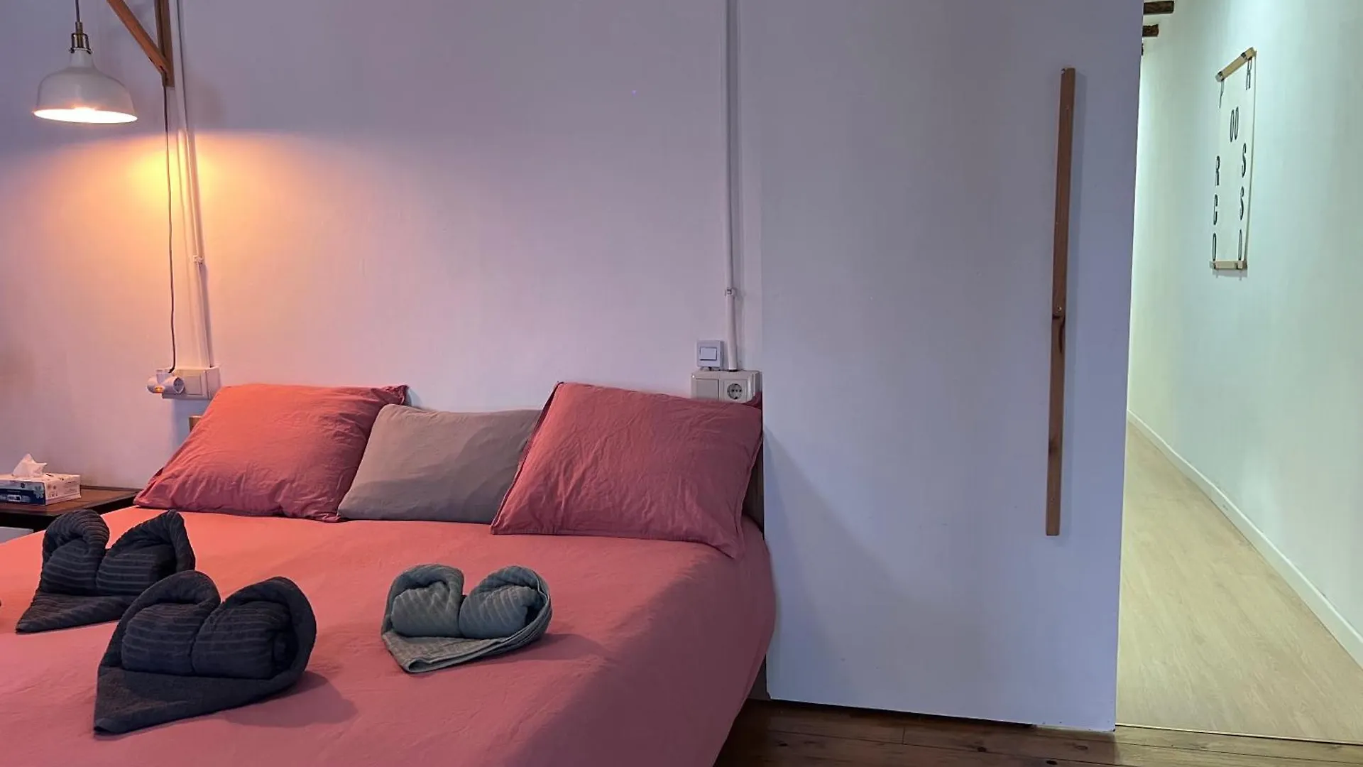 Apartment Alojamiento Con Encanto En Planta Superior Ideal Para Trabajo Y Escapadas Familiares En Montserrat Esparraguera