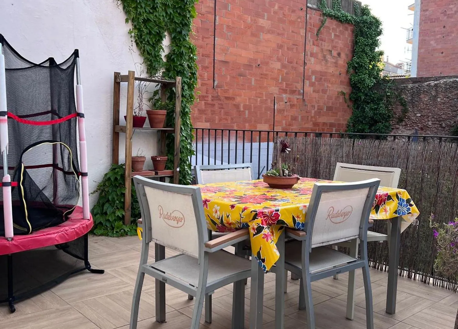 Alojamiento Con Encanto En Planta Superior Ideal Para Trabajo Y Escapadas Familiares En Montserrat Esparraguera